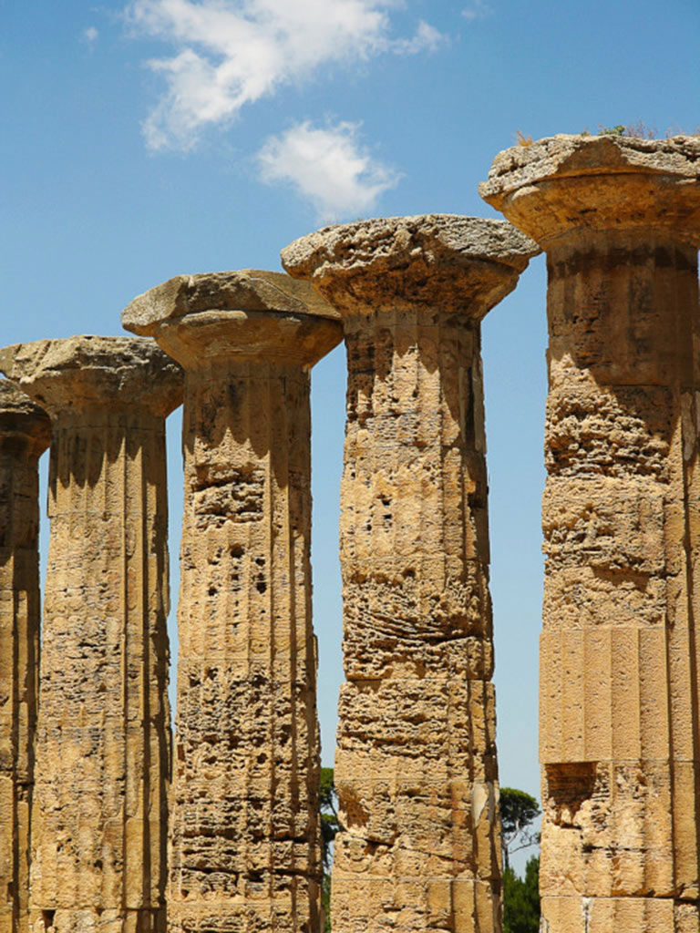  A LEAP BACK IN HISTORY WITH THE TEMPLE AND THEATRE OF SEGESTA 8