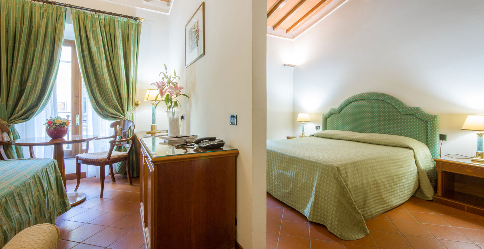Hotel Panama - Comfort Room with Bathtub 3