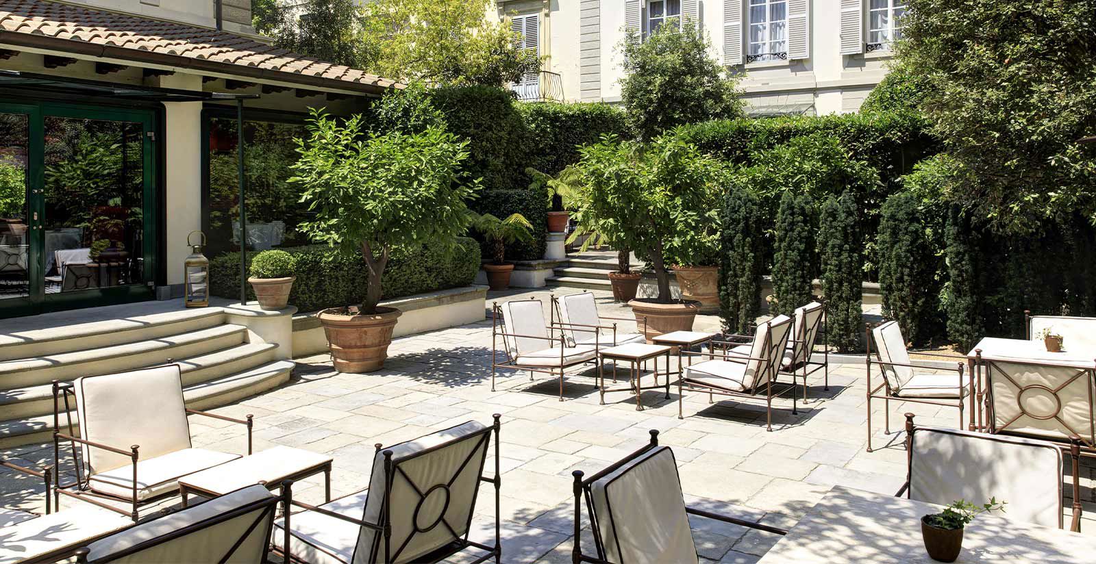 Hotel Regency, with urban garden, is waiting for you in Florence