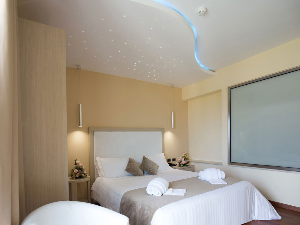 Executive room with Balcony and Sea View 17