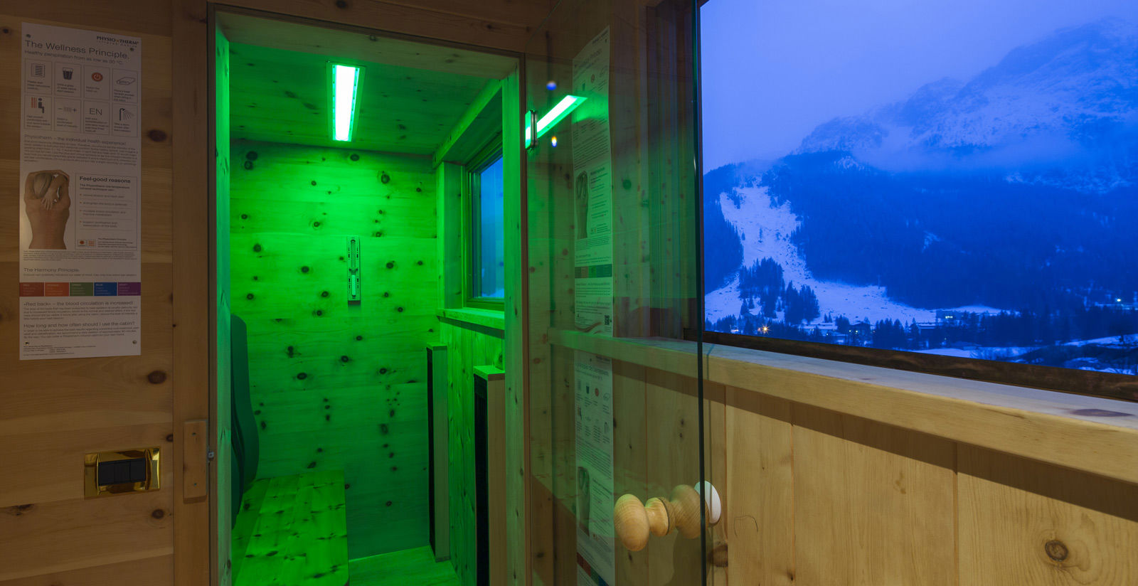 Suite with private sauna 4