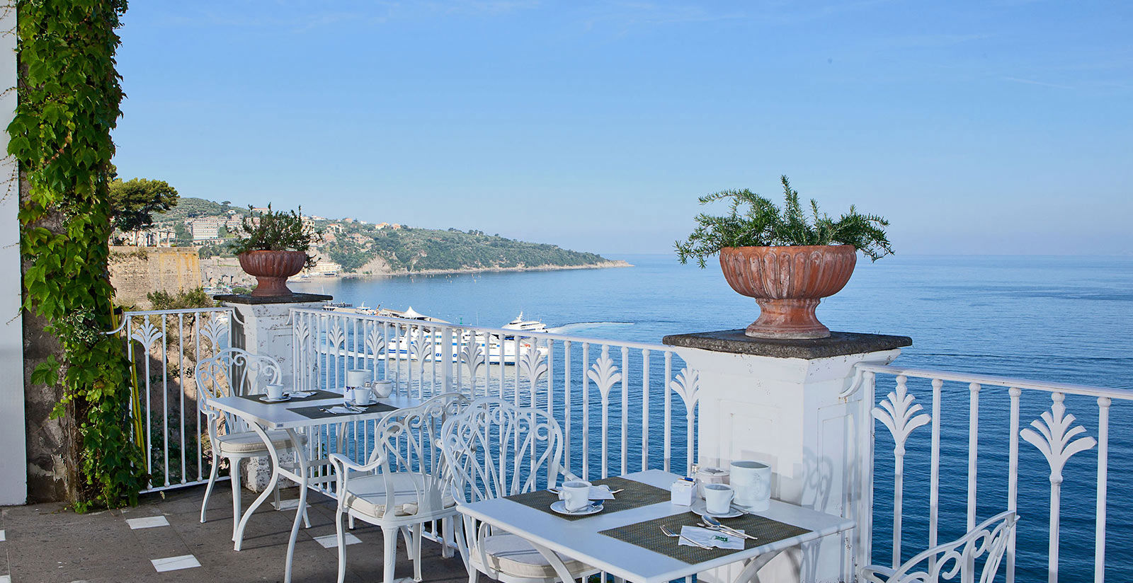 Grand Hotel Riviera, a luxury location for weddings in Sorrento