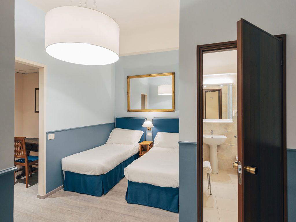 Book the Family room of Hotel San Luca in Cortona