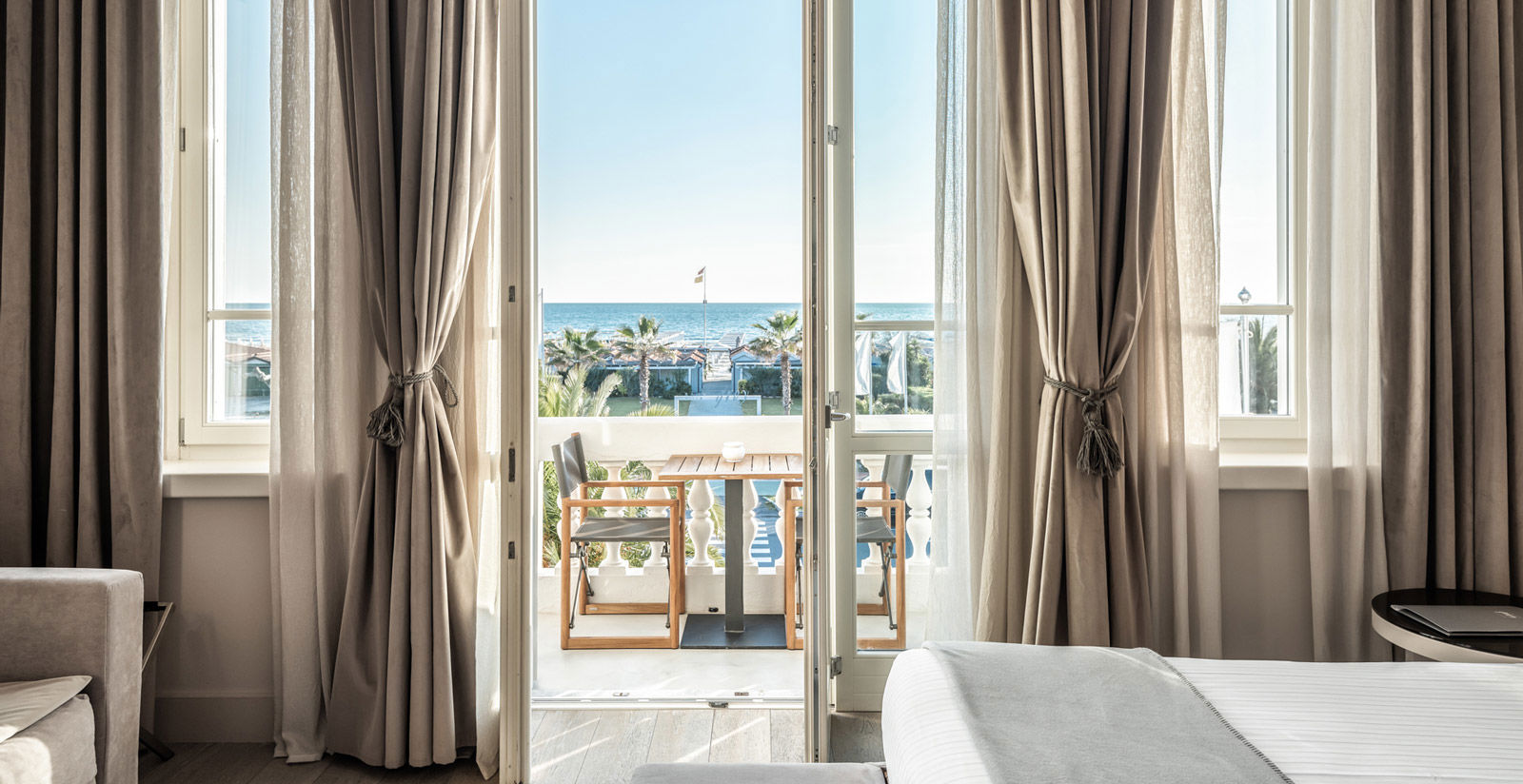 Chambre Prestige avec vue sur la mer et balcon 7