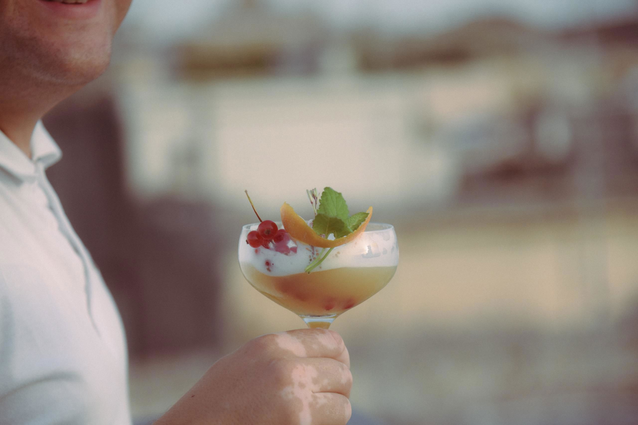  Découvrez nos Cocktails Signature au crépuscule ! 4