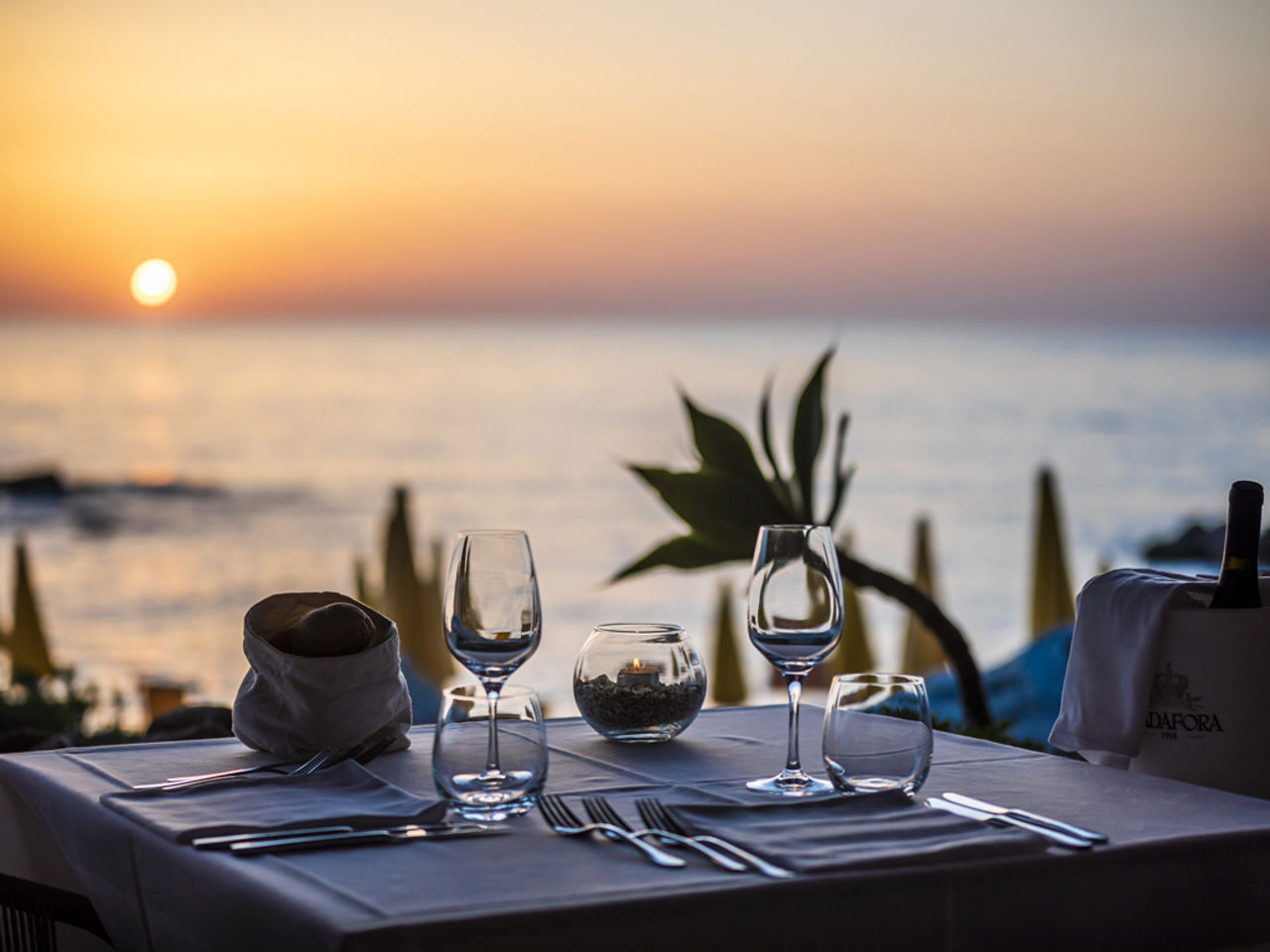 Discover the bars and restaurants of Baia del Sole in Capo Vaticano