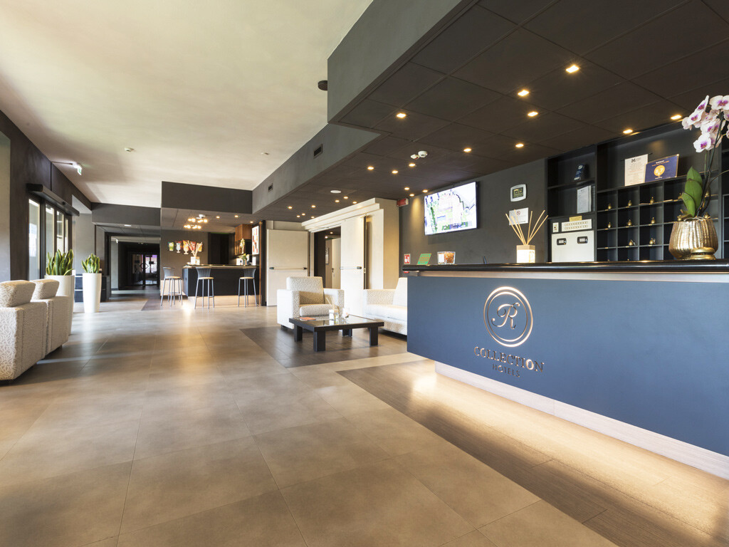 Smart Hotel King Logo